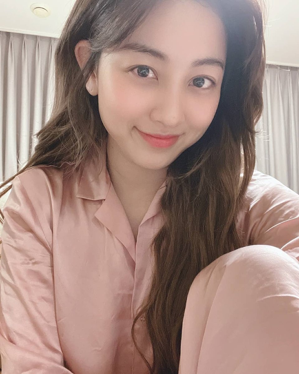 jihyo pics tweet media