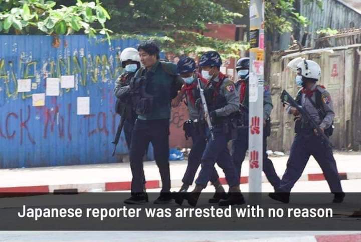 dlansen_j's tweet photo. Yuki,a Japanese journalist who was arrested on the morning of Feb26 was released in the evening because of being a citizen of powerful Japan but more than 100 Myanmar detainees are still being held in unknown places.
#WhatsHappeningInMyanmar
#Feb26Coup https://t.co/1FisXYUVJj