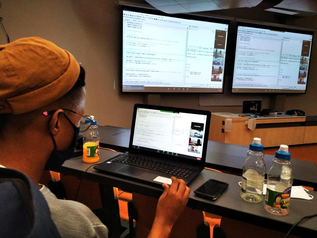NCDevEco's tweet photo. Northern Cape busy with the crash course in Data Science using Python.

#NemisaHack2021 #NCDev #Python #DataFrames #Pandas https://t.co/PjAmOAAvfm