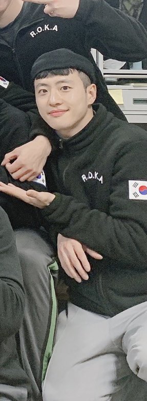 feeldog_bpnn's tweet photo. 온리원, 그리고 유앤미 
옆에있어줘서,. 나를 사랑하고 응원해주는 마음들 
전우들한테 그게 나의 팬들이라고 자랑하고 얘기할수있는 여러분들의 아티스트라서 행복해요. #편지너무잘읽고있고근황토크도재밌고다들무언가를하더라구그러니까내가마음담아서다응원해 https://t.co/ZolQvNPmMy