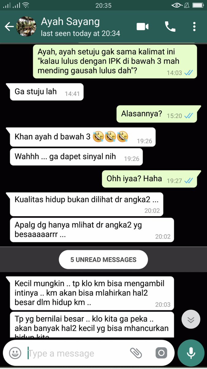 sakhansaaa's tweet photo. Ngomongin soal IPK... nemu chat sama ayah aku dulu tahun 2017 zaman aku masih maba😁 https://t.co/khEoInsh9W