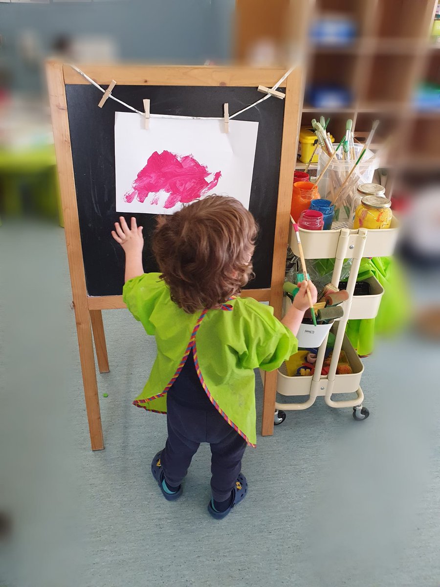 EscolaOlivera's tweet photo. Els infants de #P3 #comunitatdepetitesipetits som uns grans artistes! 🖌️👩‍🎨👨‍🎨🎨🖼️ #expressar #art #crear #descobrir #femescola @AMPA_OLIVERA https://t.co/y1ornfwsZI