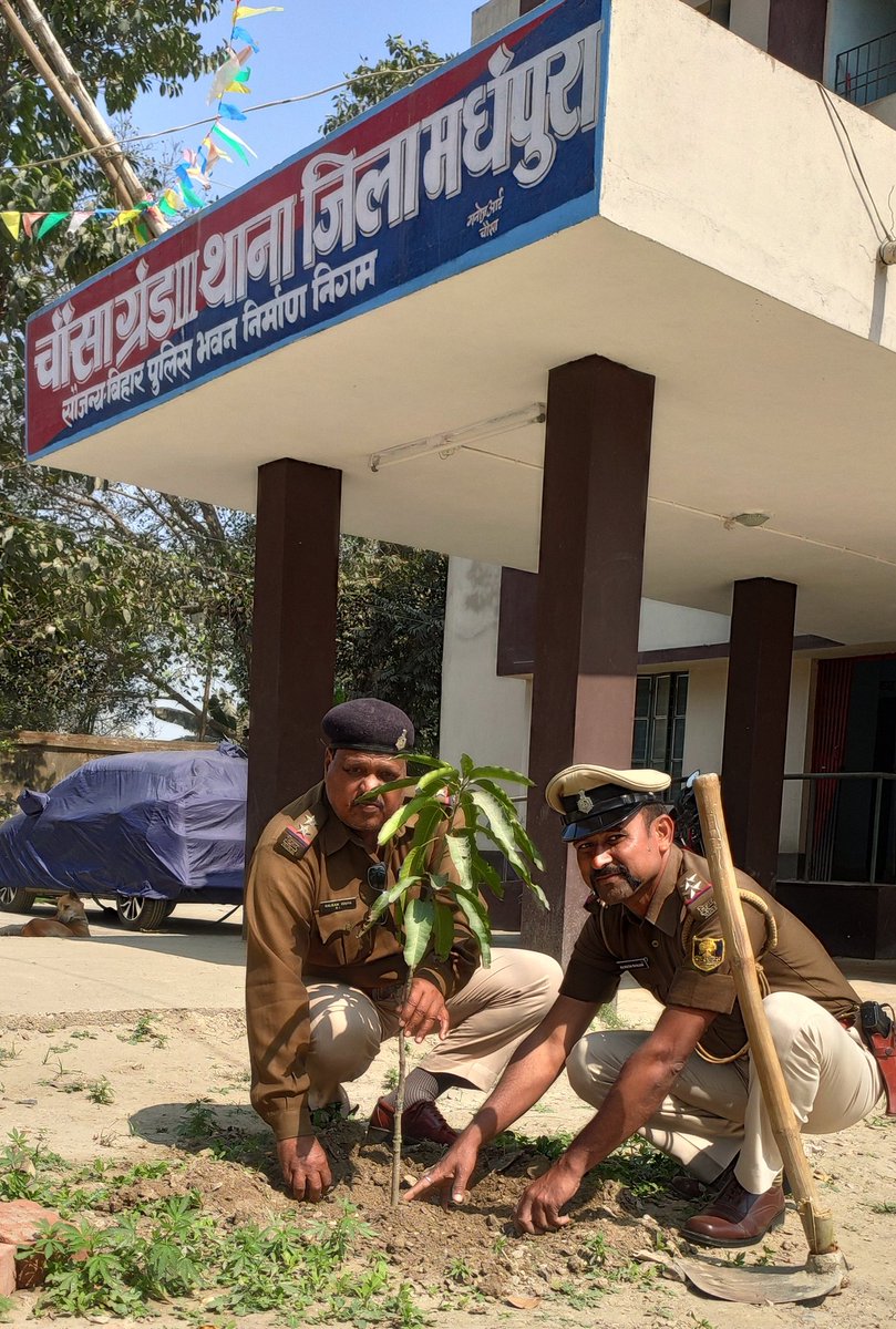 Raveesh Ranjan(Rinku) Sub-inspector.(Bihar) (@raveeshsub) on Twitter photo 