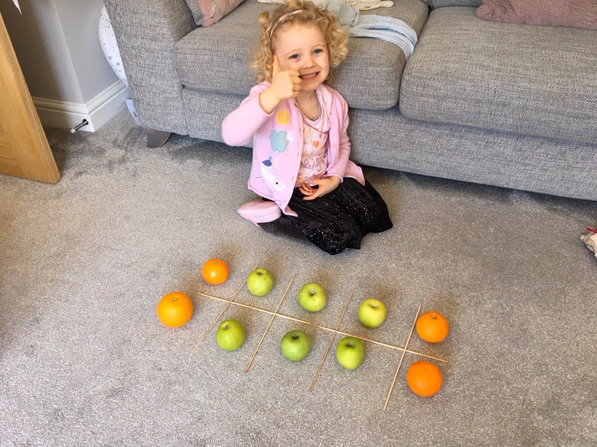 Robins_HMCS's tweet image. Today our Reception Robins have been getting creative by making their own tens frames to support their mathematical learning @WhiteRoseMaths #MathsEveryoneCanAtHome #StayHomeStaySafe #Phase1RemoteLearning #LearningAtHome #Robins  @HMC_School @Garbett_HMCS @EYTagteam