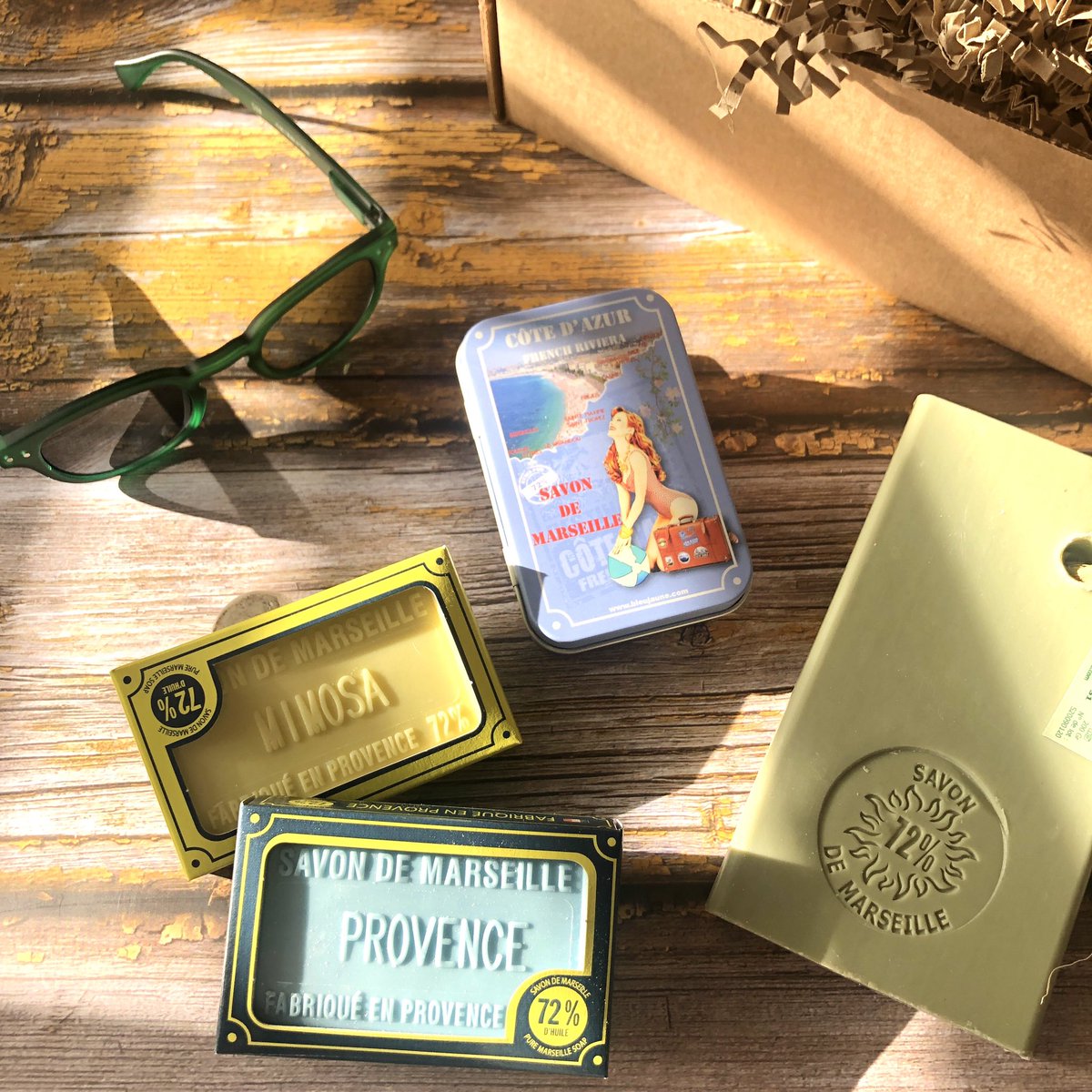 1frenchsoaps's tweet photo. A box of Provence sunshine? Yes please! #frenchsoaps #MothersDay https://t.co/3uGOByOL0z