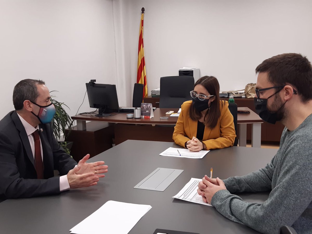 👥 Avui hem rebut la visita del nou degà del Col·legi d'Advocats de #Manresa, David Casellas. S'ha reunit amb la presidenta del #ConsellComarcaldelBages, <a href="/NiaTorrente/">Estefania Torrente i Guerrero</a>, i el conseller de Joventut i Habitatge, <a href="/airkike/">Enric Forcada</a>. 
#Bages