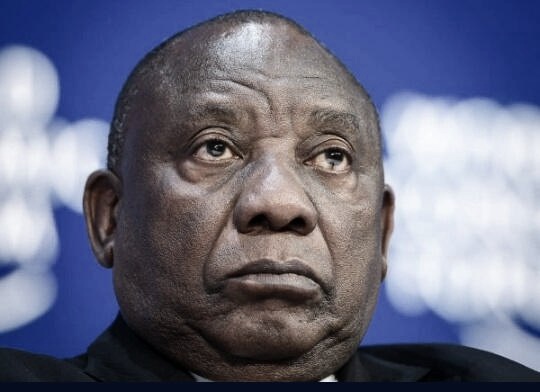 EffRonny's tweet photo. I repeat, he is not my president this one 👇👇👇.I reject him 🤮🤮 #CR17BankStatements #eNCAMUSTFALL https://t.co/7JZwfnjy8J