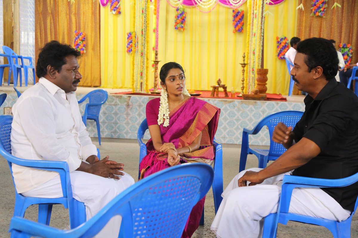 sunulakshmi123's tweet photo. #Sangathalaivan 🎬 and today it's out !!!
Nxt one #kalyani I hope this character also u all accept I can't believe I'm actually saying this aftr soo long truely grateful and hpy,Big tnk to dir #manimaaran sir & producer #vetrimaaran #thanu sir 🙏
@manimaaran
@thondankani https://t.co/f6cpRdFuHA