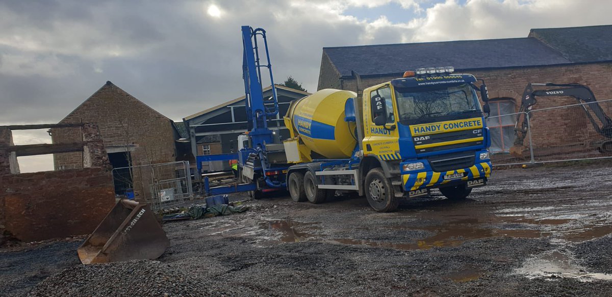 HandyConcrete's tweet photo. A great pump job with Alto guys, showing them the Best Stuff. Opposition popped in to have a look, hopefully they will have seen how it should be done! Quality and Service second to none. #teamhandy #number1 #daf #concrete #construction #Cumbria https://t.co/kdH5TtTFdv