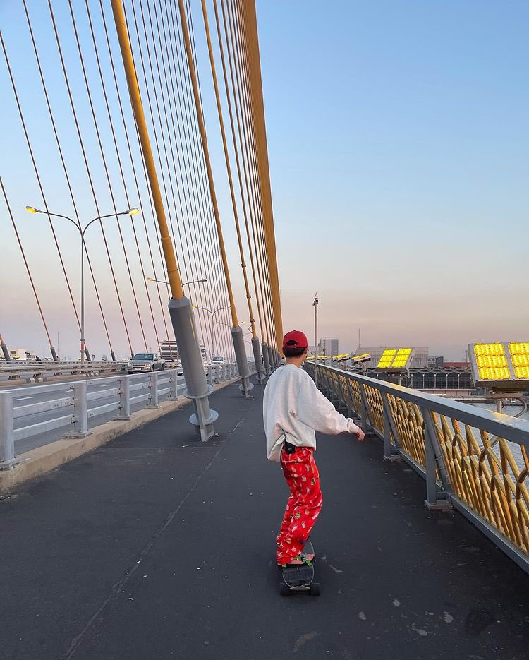offgun_family's tweet photo. 26/02/2021

IG Update: gun_atthaphan
🛹 https://t.co/wXYWn7RcbT

👶🏻🧢🛹

#กันอรรถพันธ์น่ารักกว่าที่คิด
#กันอรรถพันธ์ 
#ออฟกัน https://t.co/67rOR3GWSK
