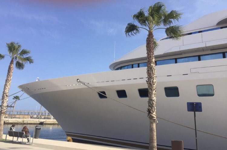 BeckyState's tweet photo. Lady Moura yacht in Alicante today it’s huge. Built in 1990 and worth $250 million it’s the 38th largest super yacht in the world. Stunning ❤️ #ladymoura #yacht #alicantecity #alicantespain #spain https://t.co/9jRLK3hBS3