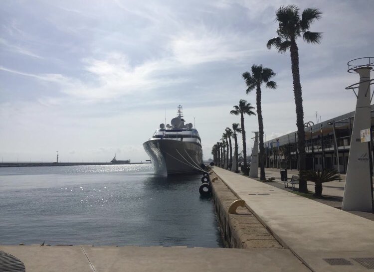 BeckyState's tweet photo. Lady Moura yacht in Alicante today it’s huge. Built in 1990 and worth $250 million it’s the 38th largest super yacht in the world. Stunning ❤️ #ladymoura #yacht #alicantecity #alicantespain #spain https://t.co/9jRLK3hBS3