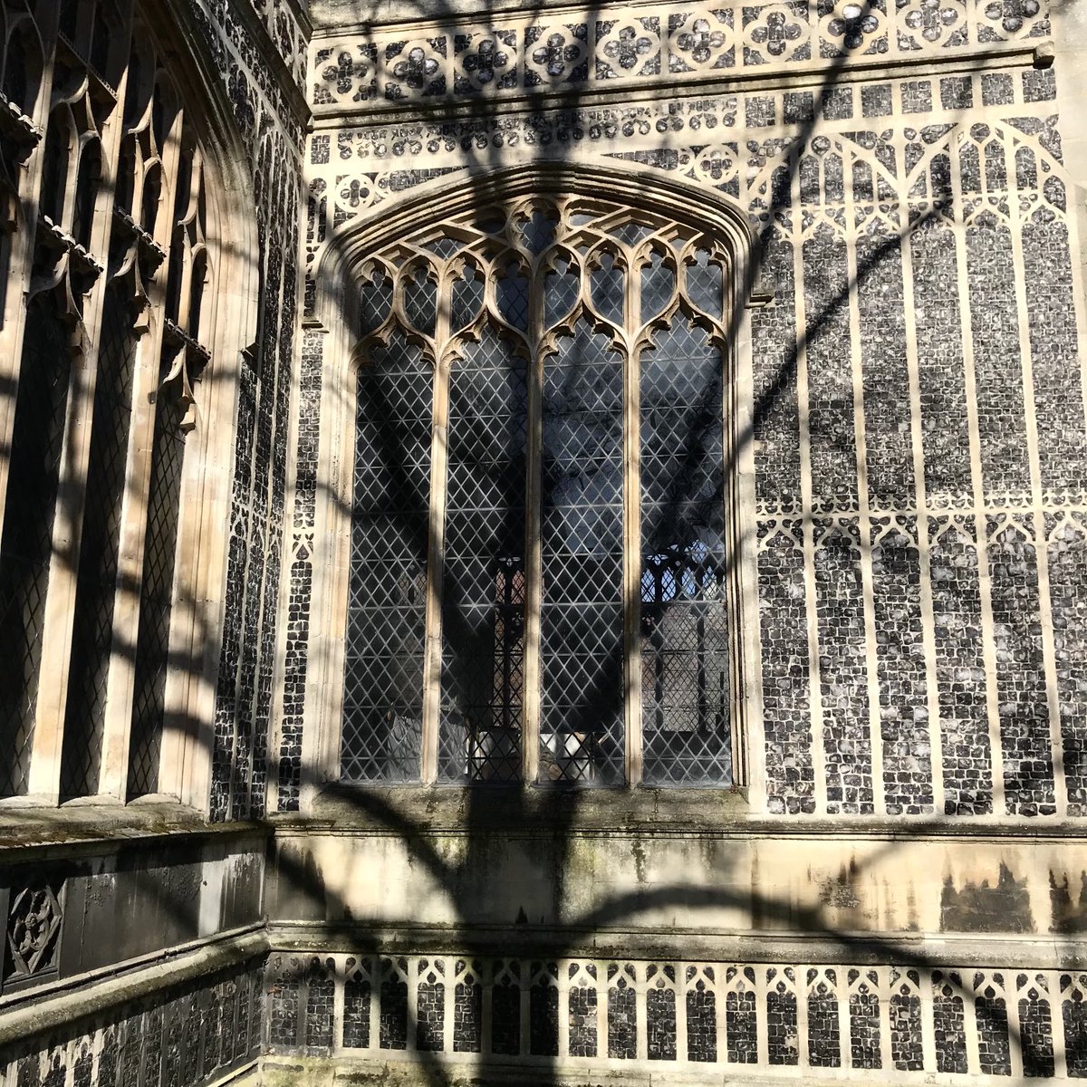 flintmancompany's tweet photo. Springs light is here. Tree shadow at St. Michael Coslany. #flushwork #spring #quarryvisit #flint mine #flint #norwich #flintwork #chalk #flintknapper #flintknapping #lime #norfolk https://t.co/JoDXtR5hge