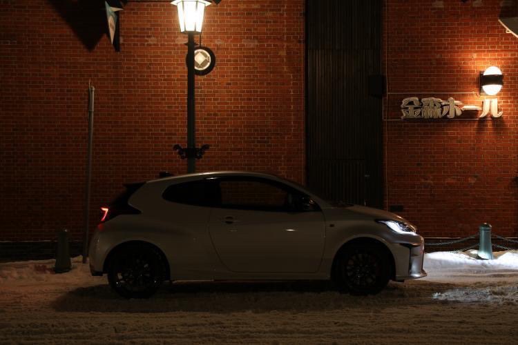 ookmin0830's tweet photo. 1月24日にGR Yaris RZ high performance 1th Edition 納車されていました！通称走る鏡餅
大切に乗って行きたいと思います！
皆さん何卒宜しくお願い致します🙇
 #GRヤリス #TOYOTA #ToyotaGAZOORacing https://t.co/oRM5sJtJNR