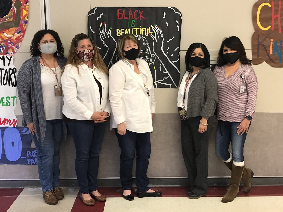 SmithLHSH's tweet photo. "Beauty is being comfortable in our skin" wear white/no makeup day. #LHSBlackHistoryMonth @lewisvillestuco @lewisvilleHScou @LISDcounselors1 https://t.co/E9NiRvEXWl