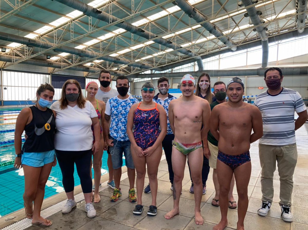 El seleccionado de #natación para sordos se concentra en el CeNARD🏊🇦🇷

Un grupo de deportistas de diferentes puntos del país se prepara para las sordolimpiadas previstas para fines de 2021, en Brasil.

Más info en:  bit.ly/3aWnlOY