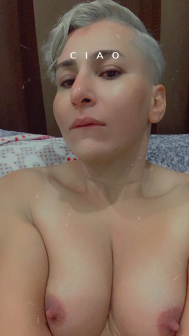 #سليف_بستايل_عمة🤓 للي مايعرفني انا مانيج رجاجيل بس بنات واذا كانت احلى مني وجسم صح لاحد يزعجني ويقولي<a href="/tag/%D8%B3%D9%84%D9%8A%D9%81_%D8%A8%D8%B3%D8%AA%D8%A7%D9%8A%D9%84_%D8%B9%D9%85%D8%A9"class="tags">#سليف_بستايل_عمة</a>