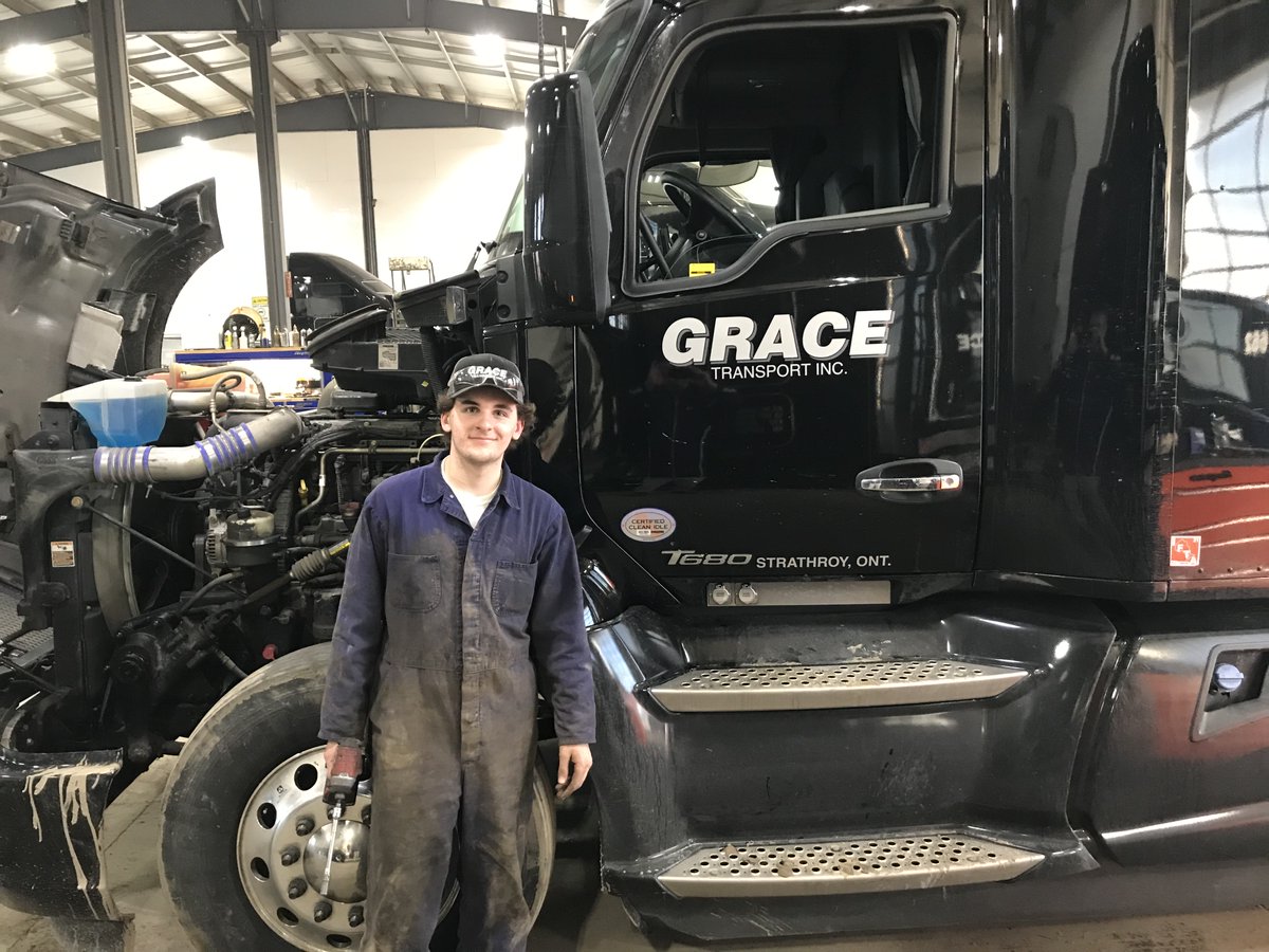 S_Greg_Burns's tweet photo. Thanks to Grace Transport for providing Tim a youth apprenticeship opportunity as a 310T Truck and Coach Technician. #SDCICOOP #GreatClassroom https://t.co/NvC1xgsLO9