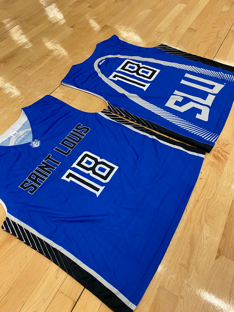 🔵 Gameday Giveaway ⚪️

Retweet, like, and comment for a chance to win a replica jersey

There will be 10 lucky winners!