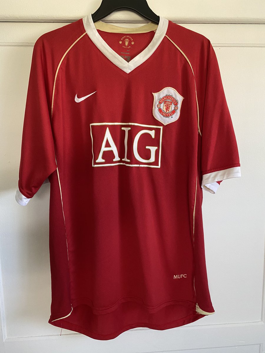 LAG_OUTSDR's tweet photo. 2006 - Manchester United #SickKitFriday https://t.co/IbiKCxs67s