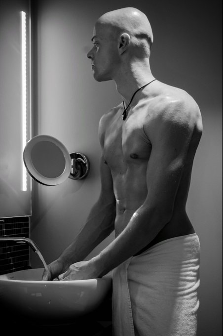 Photographer: https://t.co/fh9Xv25RUI   #portrait  #blackandwhite #malemodels #art #malemodel #maleportrait<a href="/tag/portrait"class="tags">#portrait</a><a href="/tag/art"class="tags"><span>#art</span></a><a href="/tag/blackandwhite"class="tags"><span>#blackandwhite</span></a><a href="/tag/male"class="tags"><span>#male</span></a><a href="/tag/modeling"class="tags"><span>#modeling</span></a><a href="/tag/bathroom"class="tags"><span>#bathroom</span></a>