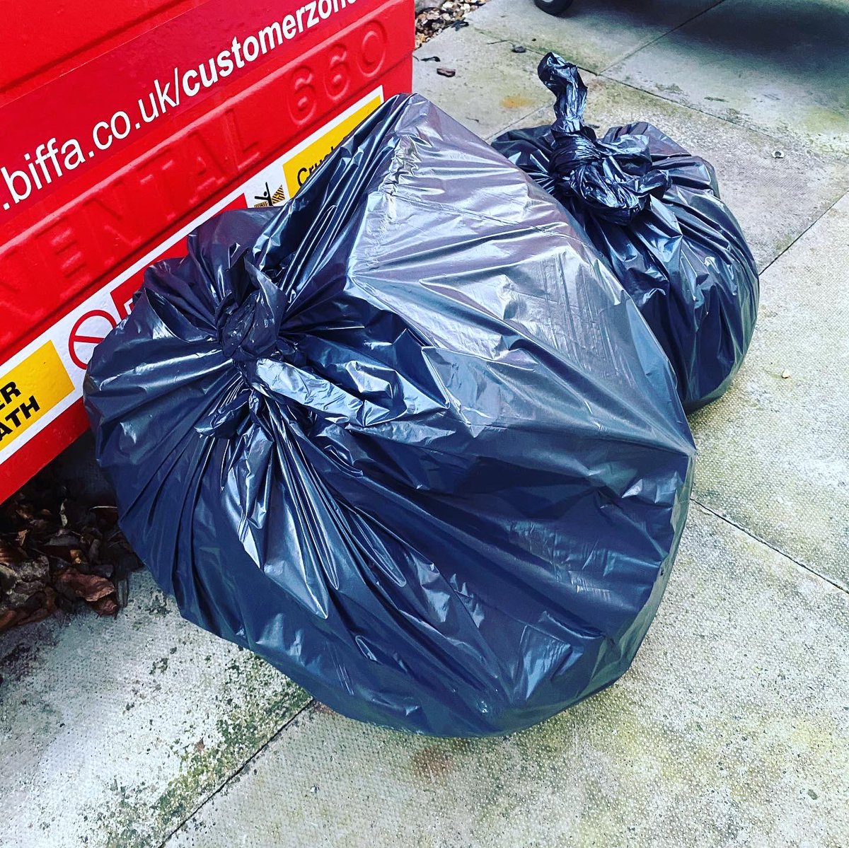 Celtic_FP's tweet photo. As part of the Big Welsh Litter Pick, we’ve collected another two bags of rubbish from areas around our office today including Wrexham Road and the entrance to Mold Alun. Sad to see lots of beer can rings and used cigarettes. #thinktidy #grandwelshpick #litterpick https://t.co/npDf7vnAkt