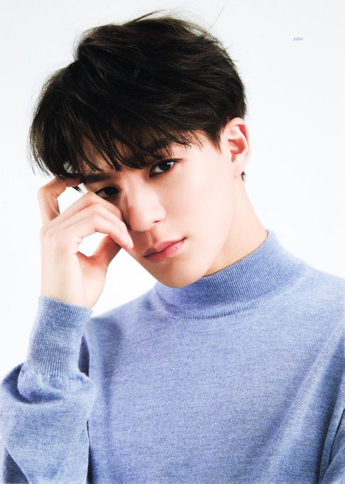 jasperomor's tweet photo. ㅤㅤ Suara kamera samar terdengar tatkala tombol rana ditekannya beberapa kali, jemarinya dengan lihai mengatur lensa kameranya.

ㅤㅤ “𝘗𝘩𝘰𝘵𝘰𝘨𝘦𝘯𝘪𝘤 ya kamu,” Jasper memperhatikan hasil fotonya sesaat dari layar kameranya dan bergegas meminta pemuda tersebut untuk ━ https://t.co/nKIAGUbIo5