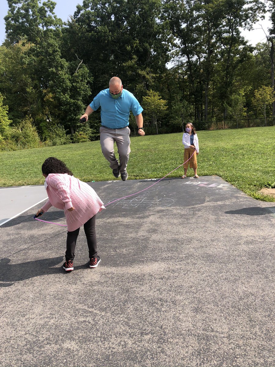 Shout out to @MilfordSchools for “jumping in” on recess with our friends today! I think we need a competition between Dr. McIntyre and @WoodlandAPWood to see who our champion of the year is! Anyone else brave enough to compete? @WoodlandMilford @CraigConsigli <a href="/APWoodlandLopez/">Caridad Lopez</a>