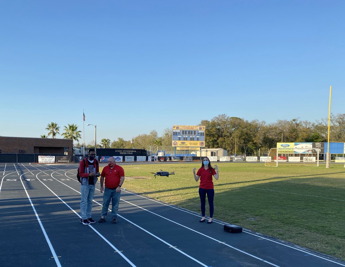 ePathwaysSCPS's tweet photo. Special Thanks to Shawn Straight from H. J. High Construction for visiting our after-school Electrical and HVAC classes at Lyman! Students learned how drones are used in the construction industry. Students even got the chance to fly a drone...how cool! #SCPSCTE @LymanHighSchool https://t.co/jZaDsQN1a0