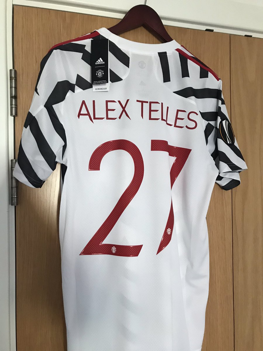 jimmyhowett7's tweet photo. Loving my new #MUFC shirt! 🦓🇾🇪
What do you think, @AT13Oficial? 😉 #UEL #AT27 https://t.co/EgJByeODzt