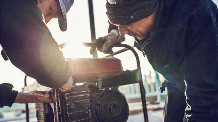 PecFarm's tweet photo. Remember to only use portable generators outdoors and on dry, level ground. Generators should also be kept away from windows and doors so carbon monoxide doesn't enter your home. #GoodNeighbor https://t.co/YaBNbSC2m7 https://t.co/zyG0fvO0xm