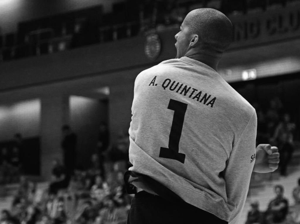 SportingCP's tweet image. O desporto fica hoje mais pobre.

O #SportingCP envia as mais sentidas condolências à família, amigos e toda a família portista.

Até sempre, Alfredo Quintana.