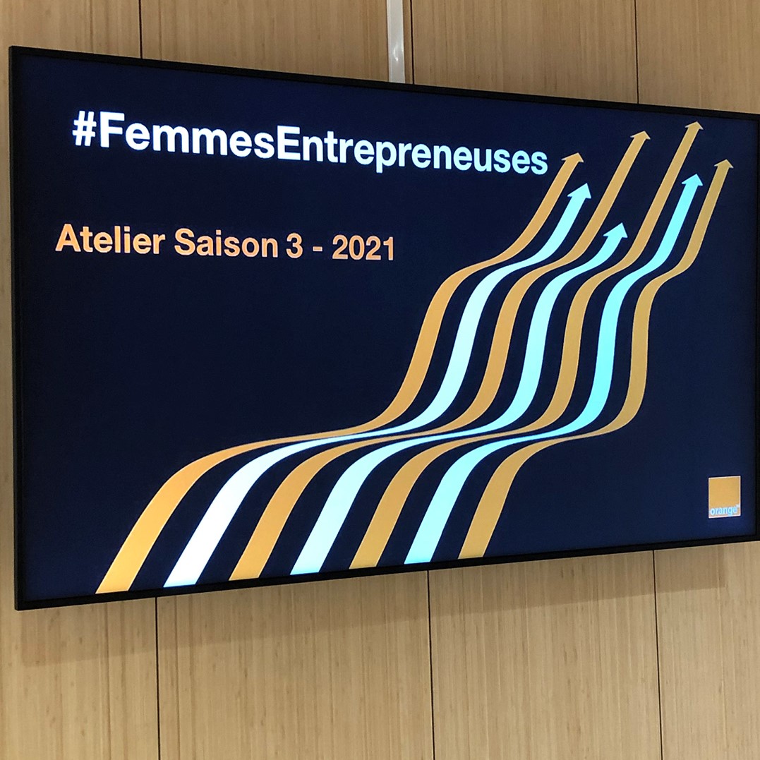 OrangeAuRA's tweet photo. 👩 Hier, les #FemmesEntrepreneuses accompagnées par @OrangeAuRA pour cette 3° saison ont expliqué leur concept devant la caméra. 📹
16 concepts très différents à découvrir bientôt via nos capsules vidéo de présentation sur Twitter et Facebook. https://t.co/rsqIOUDDyq