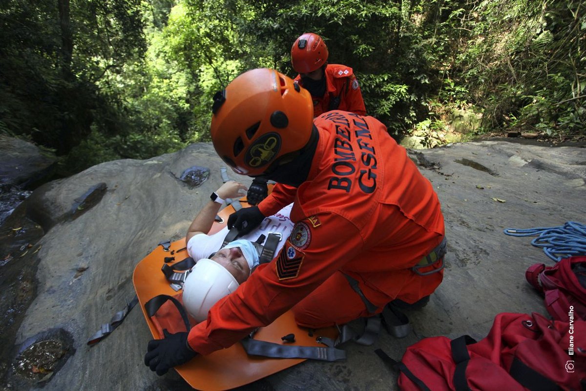 cbmerjoficial's tweet photo. Desafios que nos motivam.
#CBMERJ #BombeirosRJ #GSFMA #Florestal #Socorro #Simulado
#Salvamento #Montanha #BuscaEResgate
#EquipeACS https://t.co/legOqgHVtW