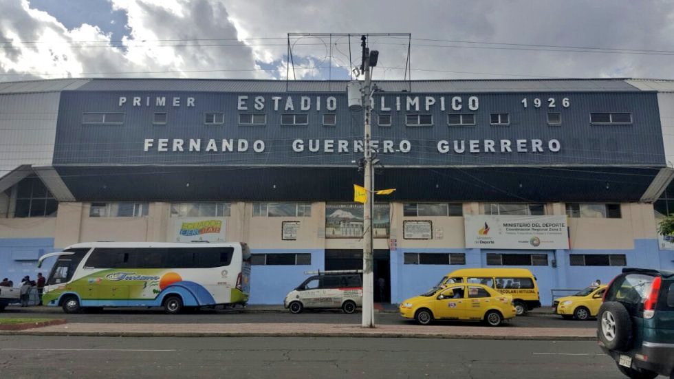 CarlosAndresMN's tweet photo. Fdo. Cajo, administrador #FDCH en @StereoFiesta1

"Tuvimos leves conversaciones con el gerente de #Olmedo, no hemos llegado a un acuerdo para alquilar el estadio"

"Ofrecer $100 y 3 exteriores fue una propuesta mal vista"

"Cuesta $12.000 anual, podemos dar facilidades en cuotas" https://t.co/cmPDLCzvWr