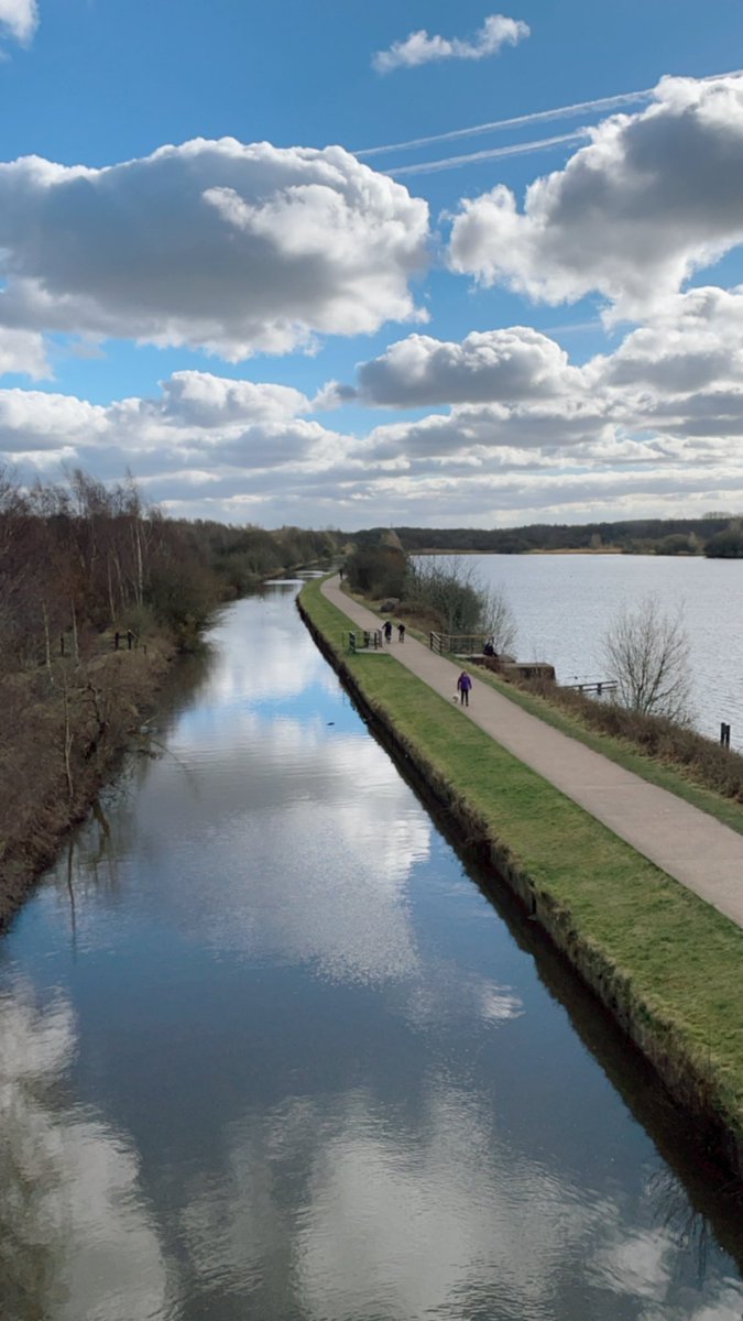 LaticLaydee's tweet image. It’s good to escape the office for an hour #dailyexercise #springisonitsway