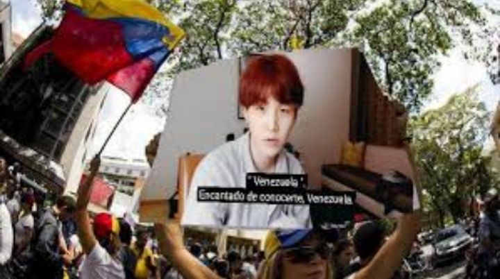 Se que no es bizarro ni nada pero solo les quería recordar que Yoongi (Suga, rapero de BTS) mencionó a Venezuela en un live en el 2018