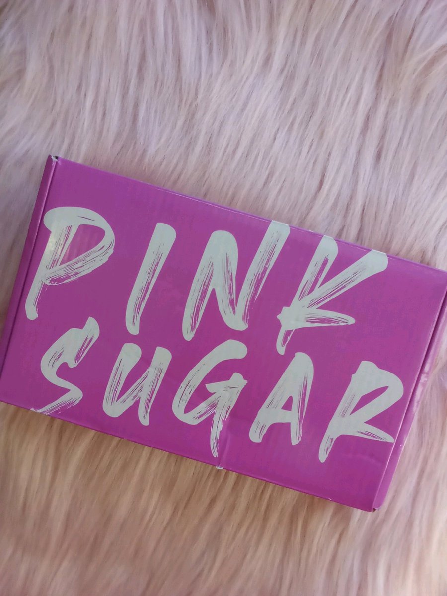 nm_thatsme's tweet photo. Check out this new #subscription box @thepinksugarbox on my @YouTube channel on Sunday, I love it 💗 #subscribe #fashion #beauty #pinksugarbox #amethest #crystals #beautybox #Pink #girly #girlygirl https://t.co/YRZqzs6AEF