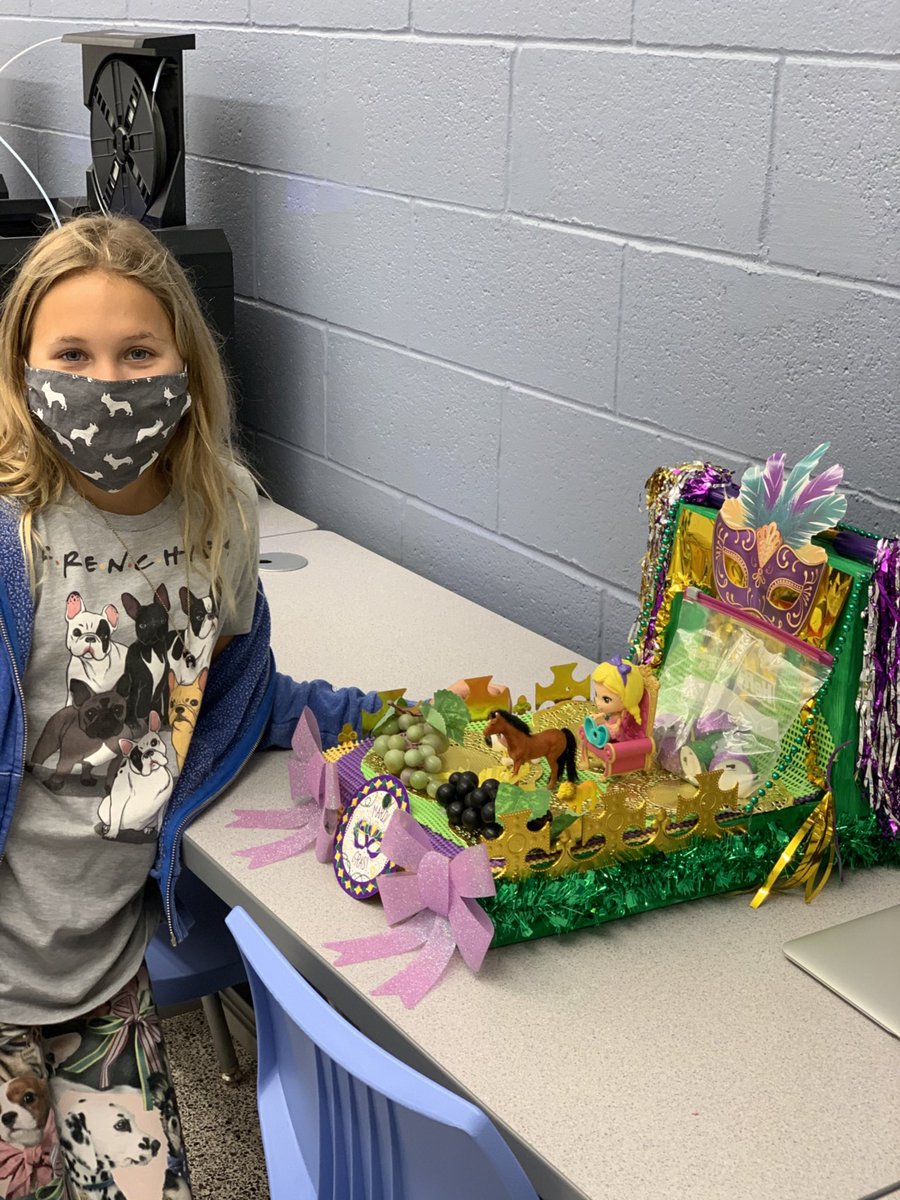 Alpine_School's tweet photo. ⚜️Congrats to our Mardi Gras float winners!! 
🥉Carter S.
🥈Olivia G. 
🥇Maya J. 

ALL of the floats were amazing and we loved having them on display all week! 

#AlpinePride #GoRams #mardigras2021 https://t.co/MUnP5HHAIb
