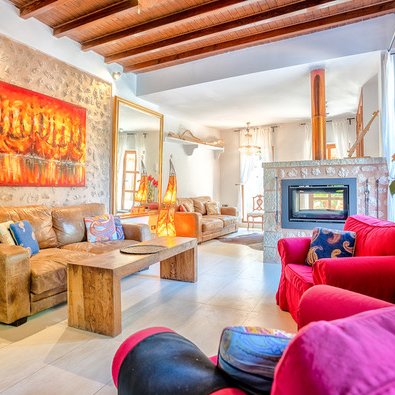 sollerweb's tweet image. Hotel Showcase.... 1 a day.... but not only hotels....rental properties for your dream week in paradise 🏖️

CA'N ARQUER - Finca to rent with pool - sleeps between 6 and 14 guests, in the heart of Soller

sollerweb.com/canarquer.html
Reservations: +34 660 660 431
@canarquer