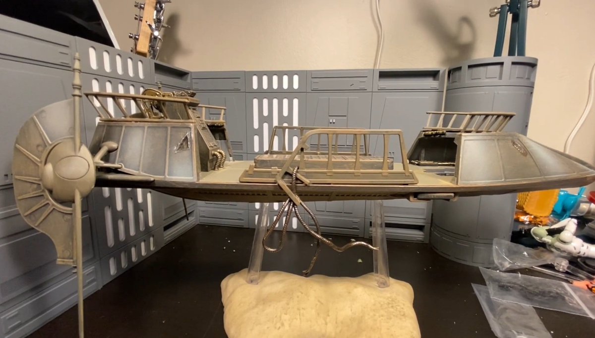 TwinSunsOutpost's tweet photo. This time on #ActionFigureCloseUp, Christian does something he hasn't done on this show before - he unboxes a vehicle! We return to #theVintageCollection with this look at the Tatooine Skiff. Take a look!
https://t.co/IexM8on91X https://t.co/wIt8o3rL0c