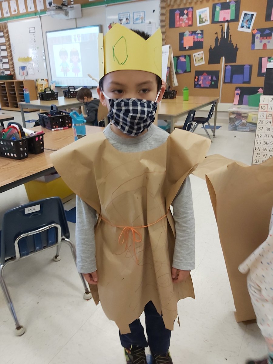 Dans le cadre de la lecture du livre La princesse dans un sac, les élèves de la maternelle et jardin ont participé à une journée thème et ont complétés plusieurs activités connexes.#préscolaire #engagementscolaire 
<a href="/CscProvidence/">Csc Providence</a>