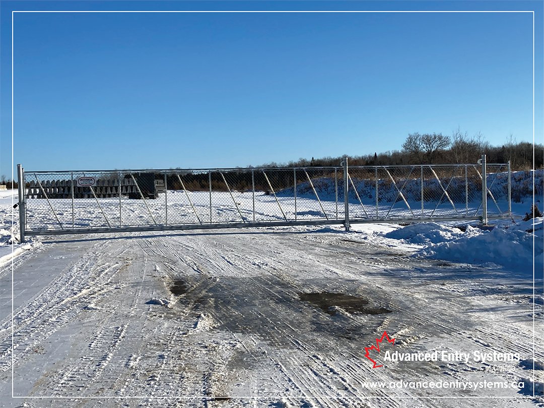 RomaFence's tweet image. Sliding with automation not snow and ice! ❄️ 🌬️ #slide #slidegate #gates #automation #installation #commercial #industrial #automateyourgate