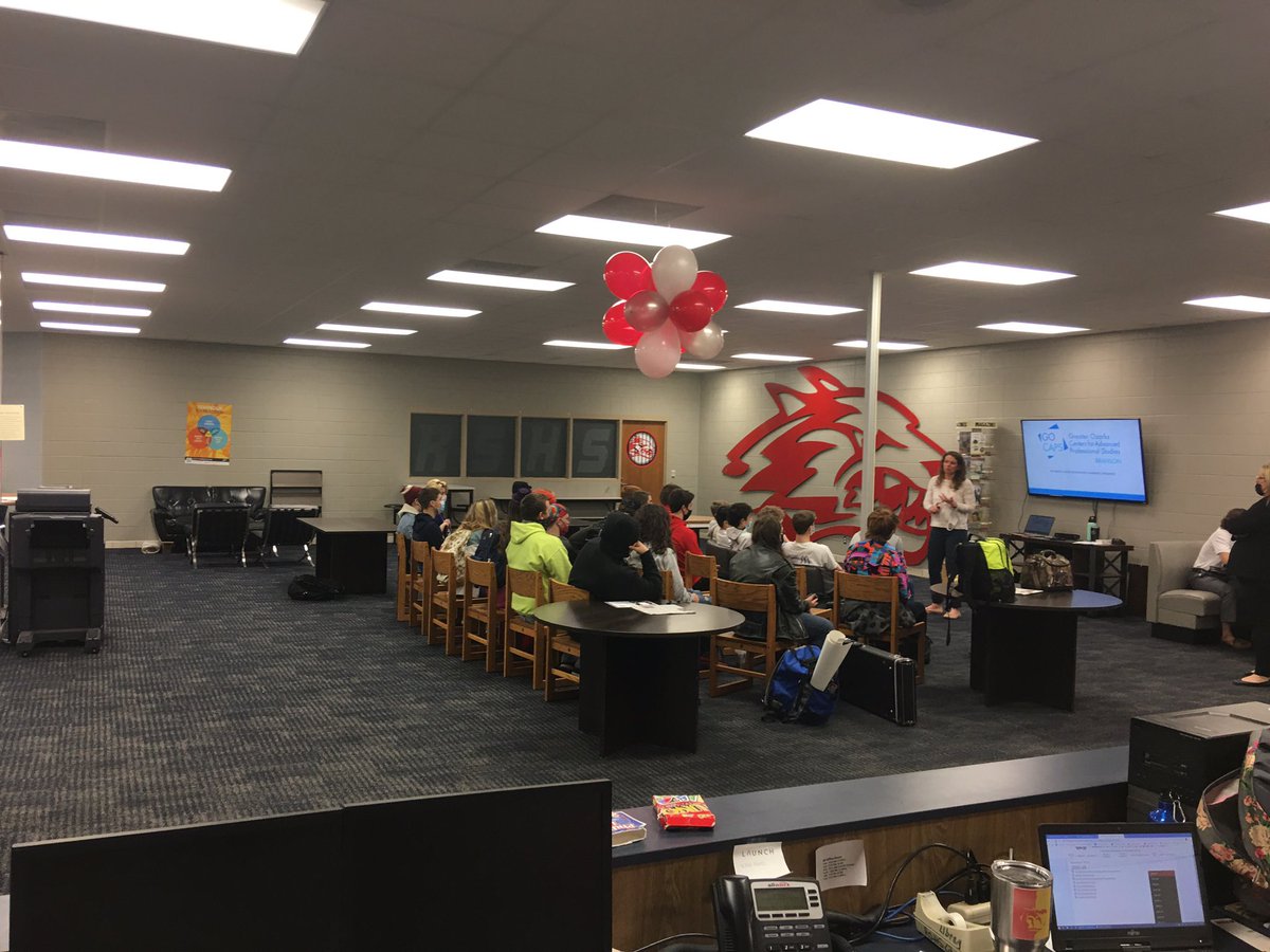 CoachGodsey76's tweet image. Thank you Go Caps for coming in to speak with our Career students about multiple business opportunities we have in our community. #WorldClassWolves #WolvesAtWork #AcademicExcellence #Careers @BrianMoler @DrSooter @codyhirschi @tim_scego @coachkess76 @Phil_Dougherty7