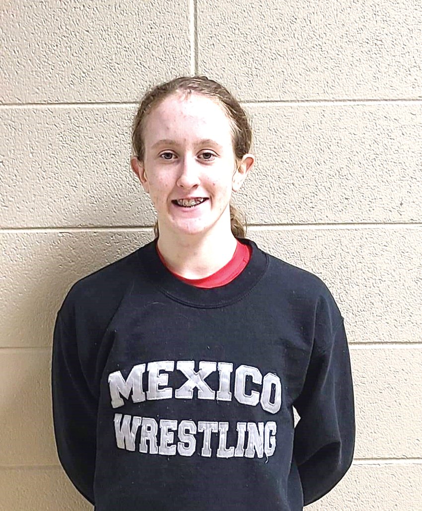 Bowen becomes first Mexico girls wrestler to qualify for state --- bit.ly/3r2JHUs