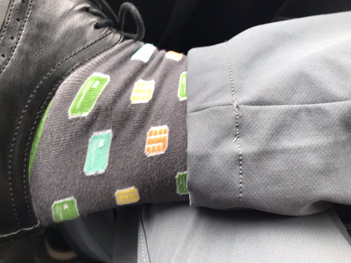 bradbur21681220's tweet photo. Must be the socks just signed up a new merchant !!!! Closing out the month trying to close every deal. #emssocksrock #hustle #sockpower https://t.co/jH4SL27rpy