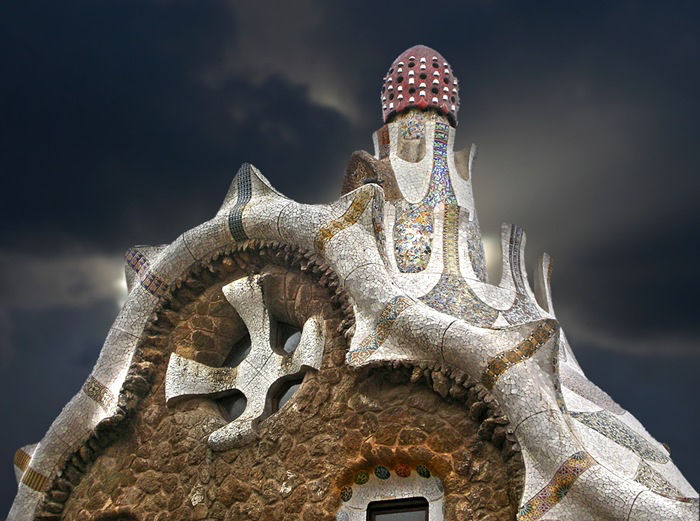 TrexTapeUK's tweet photo. #Amazingbuildings - Gaudi's Mind House, Barcelona. Built between 1900 and 1914. Weird or beautiful? Or both? https://t.co/gCOeLmPO6I