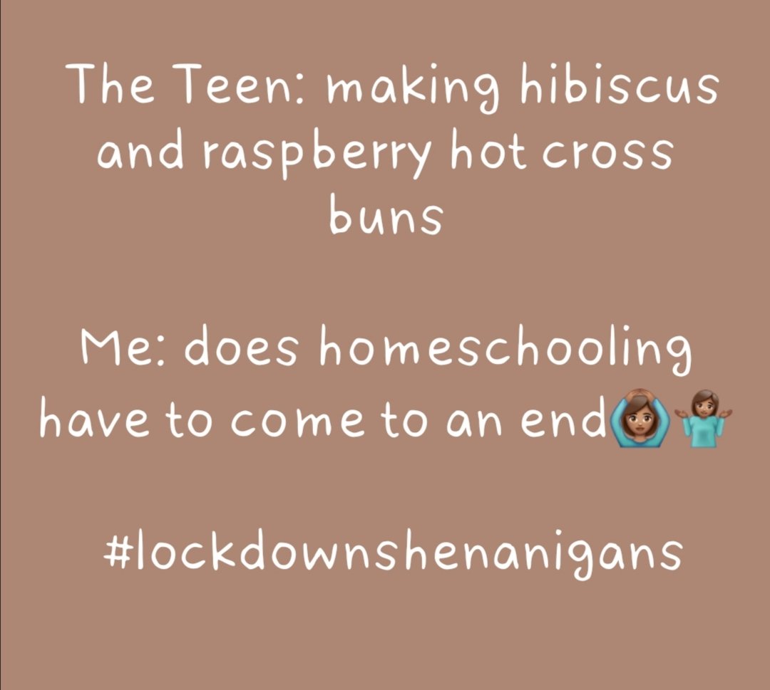 FamilyfolkMama's tweet photo. #lockdownshenanigans #TheWorldsALittleBlurry https://t.co/kCJ4Z1tE3H