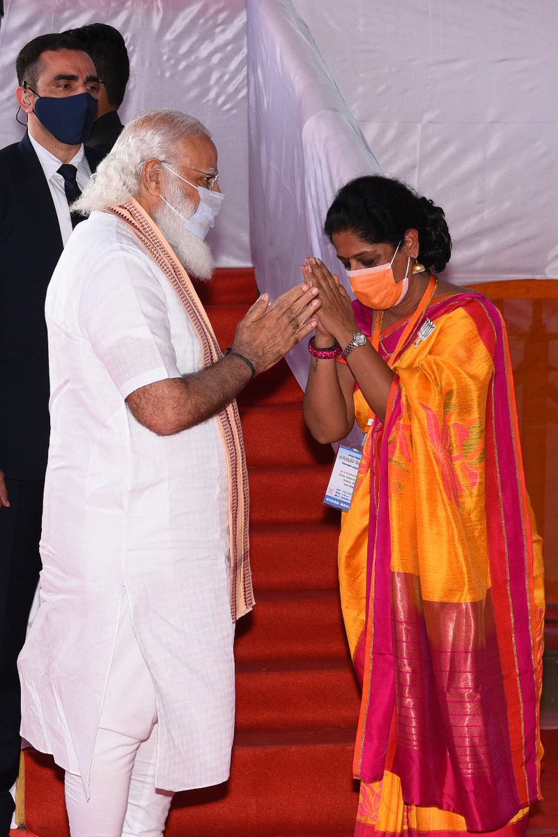 MeenakshiArv's tweet photo. My Life’s biggest moment ....
Meeting our PM Shri Narendra Modiji and having a short 45 second conversation with him .
Still very overwhelmed & emotional with the experience of being in his Aura !!
கோவை கொடிசியா வளாகத்தில் நேற்று #tnwelcomesmodi
#TNWelcomesModi
#vangamodi https://t.co/7uUFa0sCqv