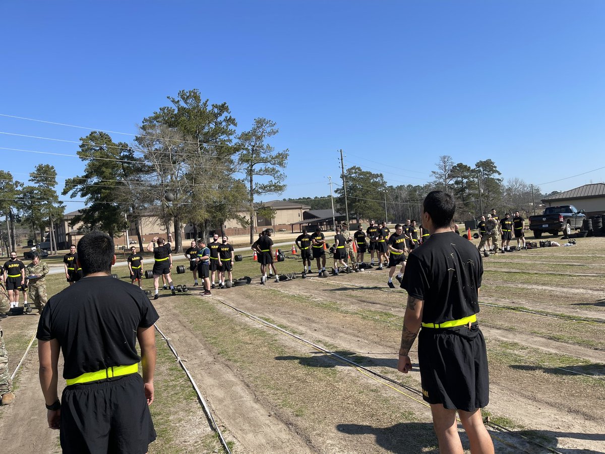 AxeCompanyOSUT's tweet photo. Class 0026 today received a block of instruction and followed on to execute the Army Combat Fitness Test. The ACFT is the Army’s new physical fitness test which the Soldiers will continue to execute throughout their Army career. @RockForce7 @rockforce6 @198thOSUT @USArmy https://t.co/4DfZfwWIAp
